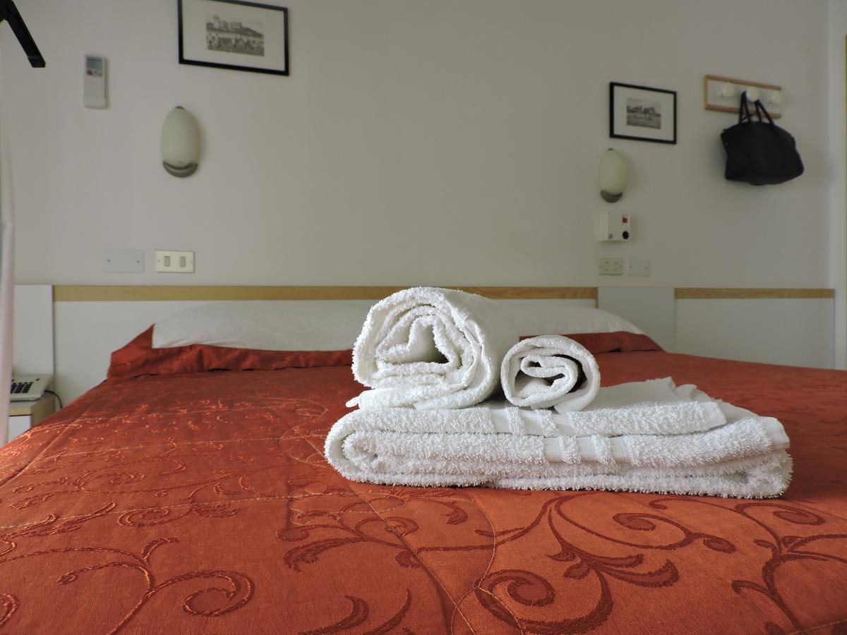 Albergo Sabrina Rimini Dış mekan fotoğraf