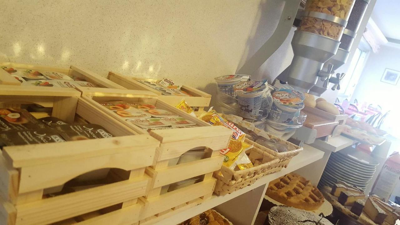 Albergo Sabrina Rimini Dış mekan fotoğraf